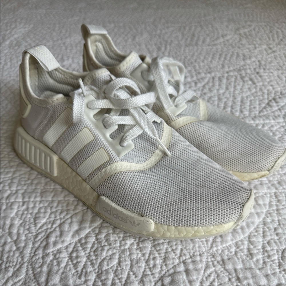 Adidas NMD_R1 Triple White sneakers